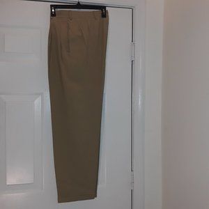 Man Zone Woven Men’s Dress Pants Regular W31/L30 Beige Pleated, Cuffed